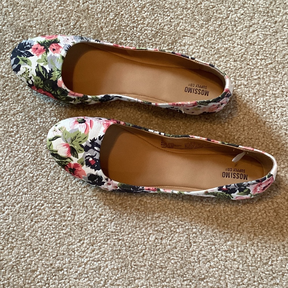 Size 10 Mossimo Supply Co. Floral Ballet Flats - White, Peachy, Grey & Green